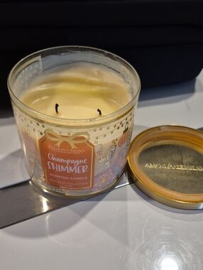 Charmed Aroma Champagne Shimmer Scented Candle - Cream